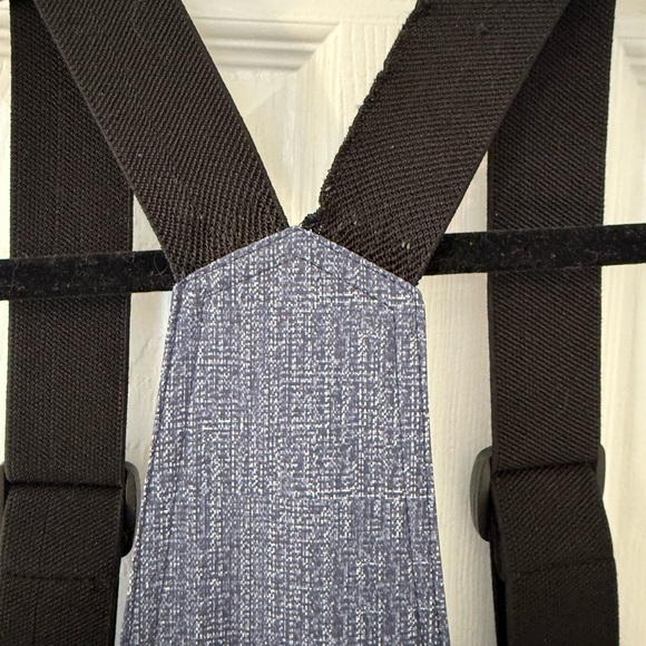 Boys ski bibs weatherproof 32° brand size 7/8 &
10/12 smoke-free home good cond - Picture 13 of 15